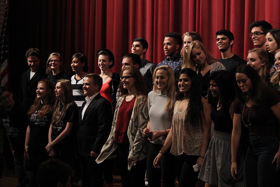 The boys and girls of the Bravo show choir sings their cover of Somebody That I Used to Know together. At the start of the show, Bravo performed their Manhattan inspired song, Java Jive.