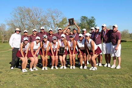 The golf teams show off their plaques. Both teams will advance to regional tournaments next week.